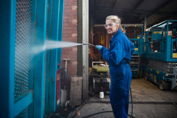 Best Pressure Washing Contractors  in Folsom, CA