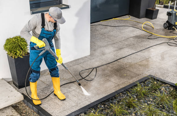 Fence Pressure Washing in Folsom, CA
